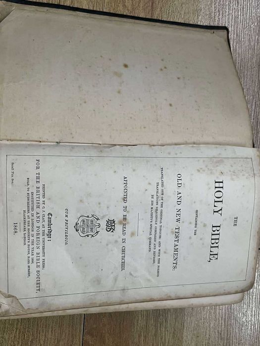 Biblia / Biblie veche ,  in limba engleza, an 1868 , 23x15x6 cm