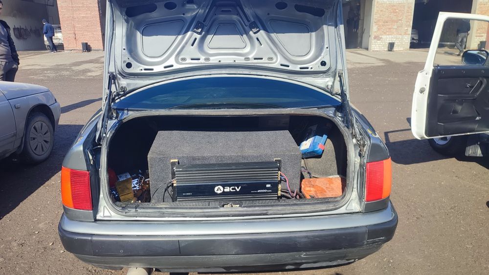 Продам Ауди 100 С4