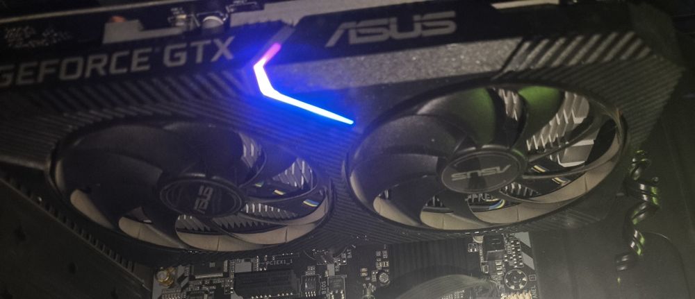 GTX 1650 4GB asus игровая видеокарта