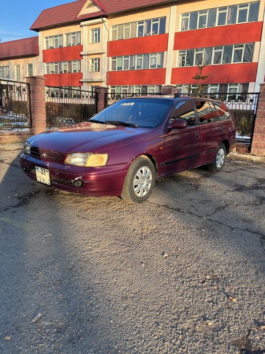 Продам Карина Е машина на ходу