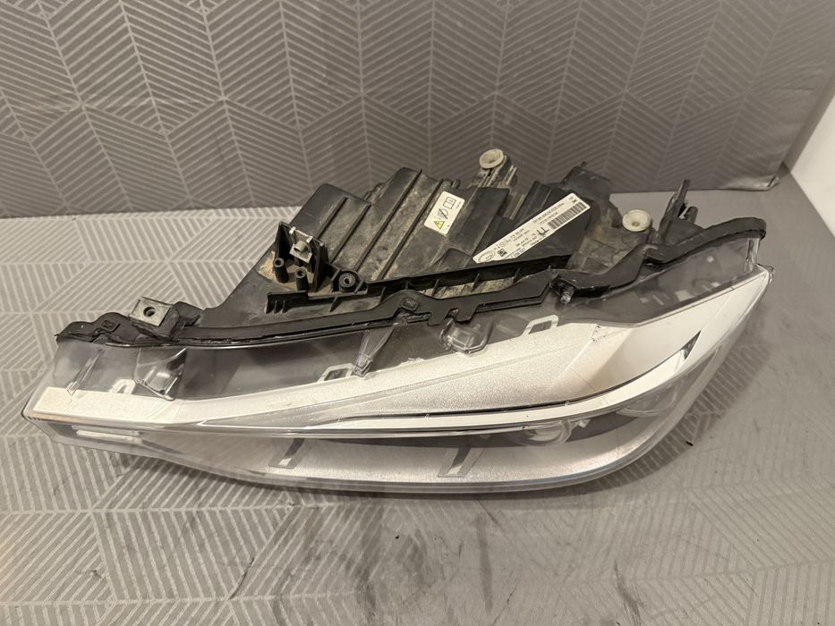 Far stanga bmw seria 3 f30 nonfacelift bixenon adaptiv