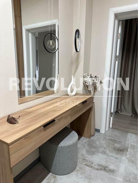 Тристаен апартамент в района на м-т Ален Мак!