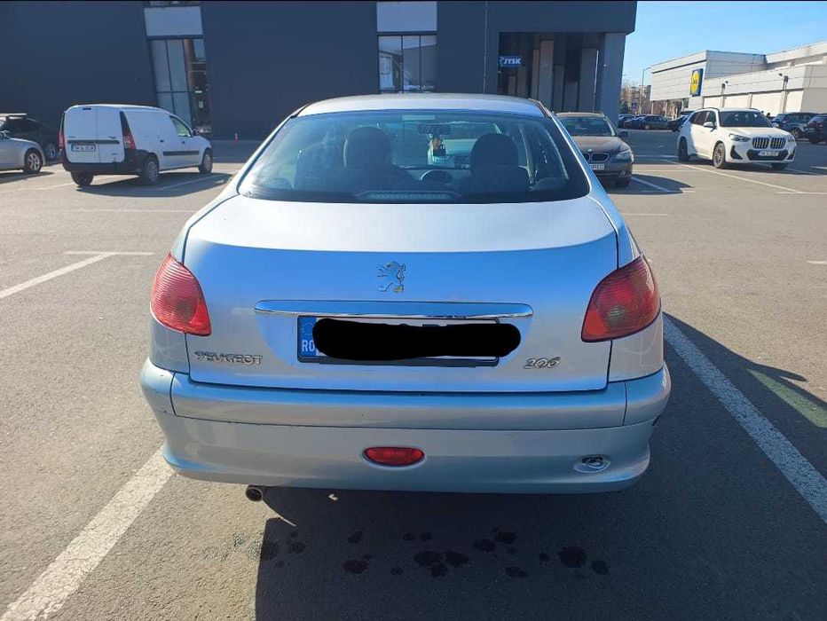 Peugeot 206 sedan, cutie automata, 67.800 km
