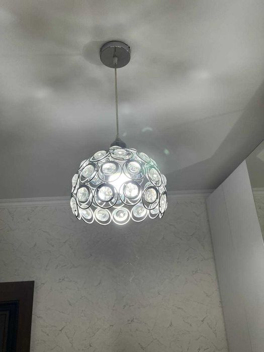 Продам комплект люстр