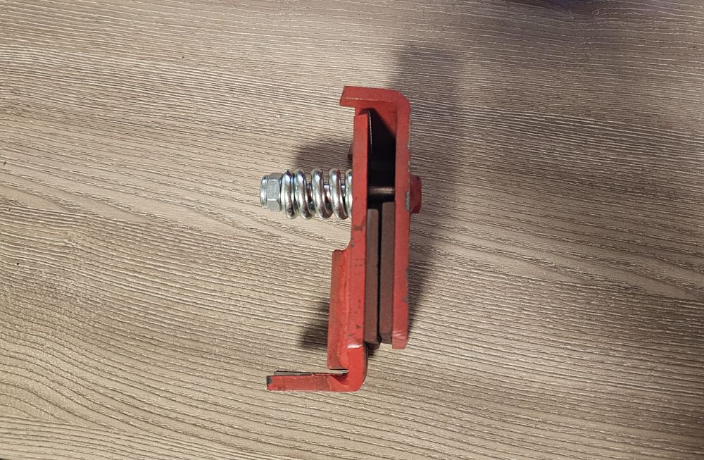 Спирачка за люлката за Welger балировачка