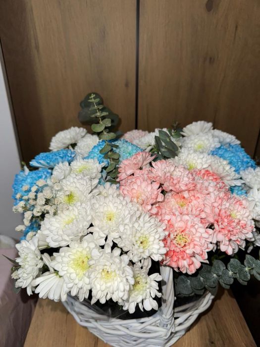 Срочно продаю цветы свежие