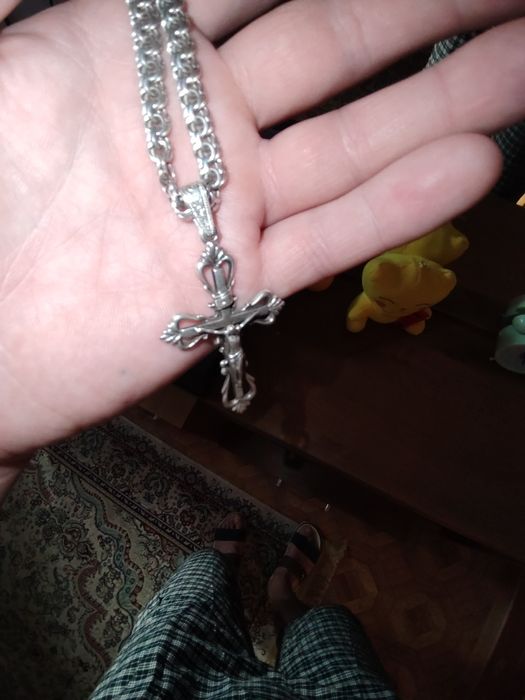 Цепочка с крестиком