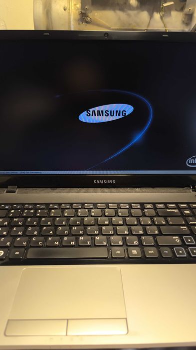 Samsung np300Е5Z