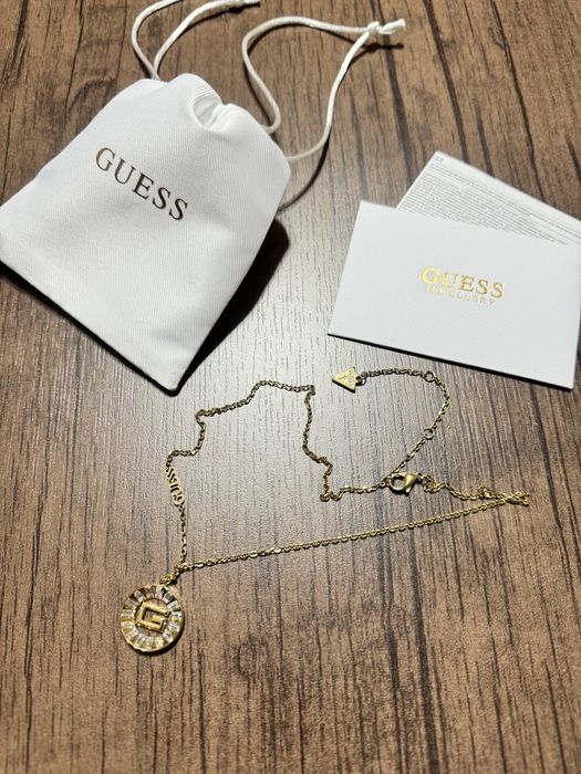 Дамско колие Guess