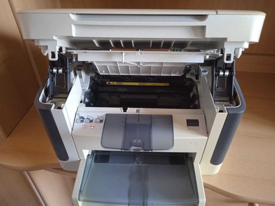 Многофункциональный принтер HP LaserJet M1120 MFP