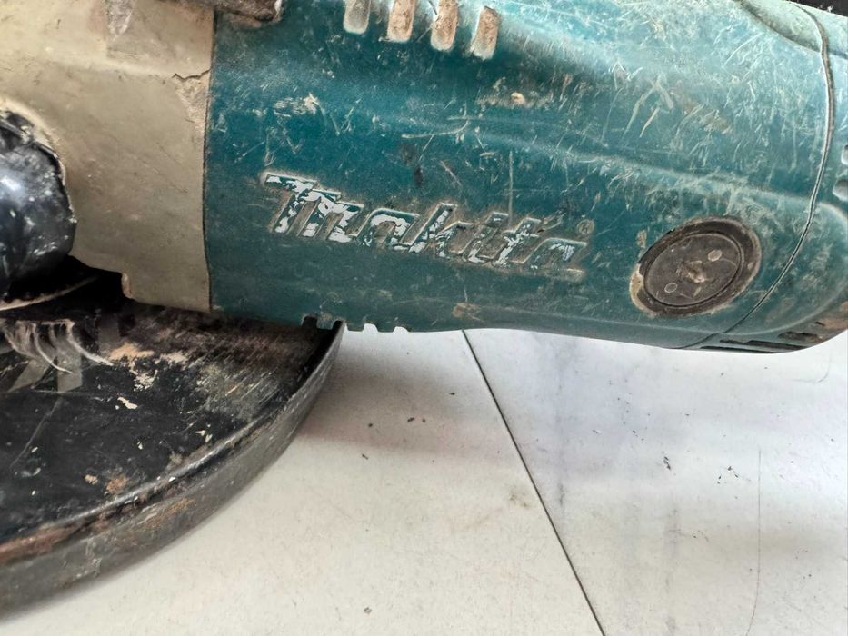 Ъглошлайф Makita GA9020, 2200 W, 230 мм