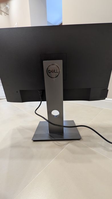 Monitor DELL P2719H