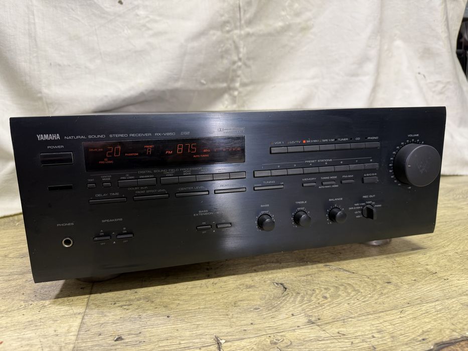 Yamaha RX-V850 resiver