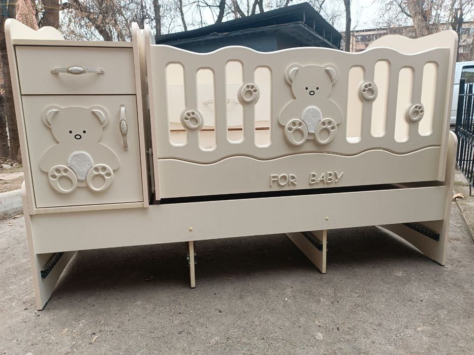 Detski karavat sotiladi.yengi umuman tutilmagan