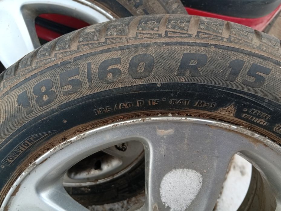 Vând 4 Genți cu toate cu cauciucuri  M-S