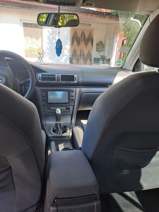 Vând Skoda Superb