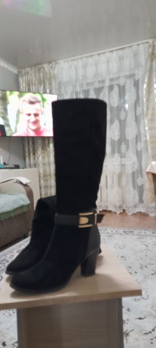 Продам сапоги осенние .