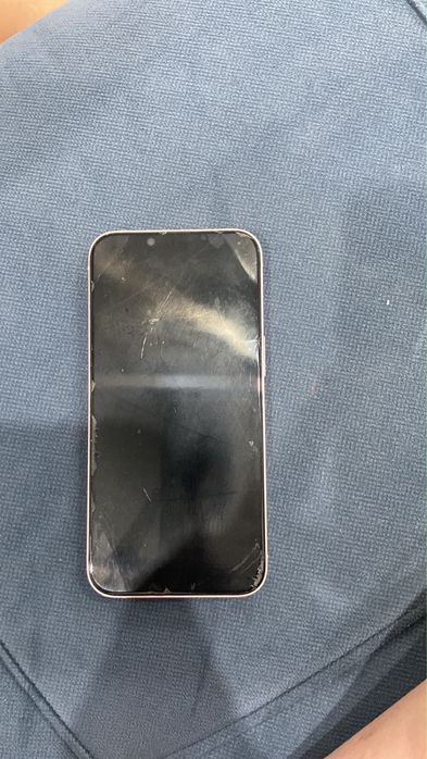 Продаю телефон, iphone 13