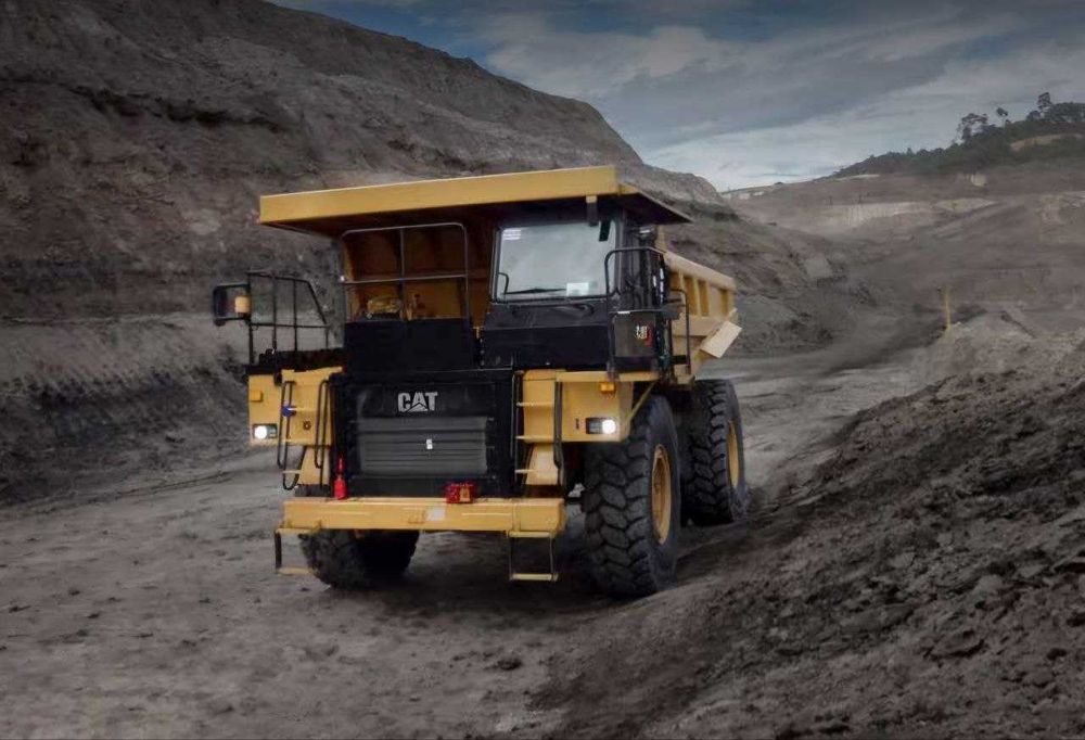 Самосвал CAT 773, Карьерный самосвал CAT 773