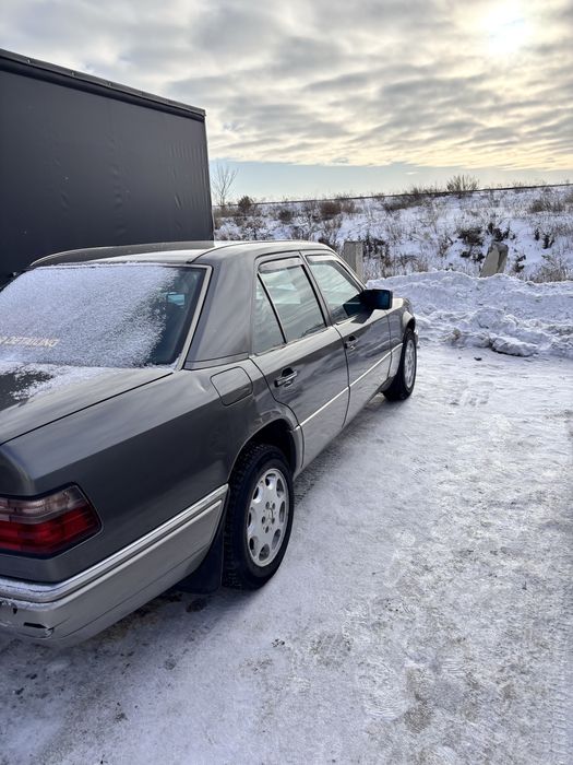 Мерседес бенз  124