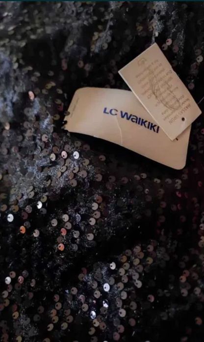 Нарядное платье с пайетками