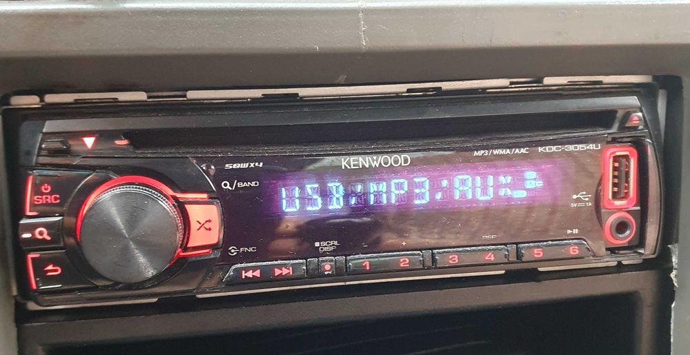 Vând casetofon Kenwood