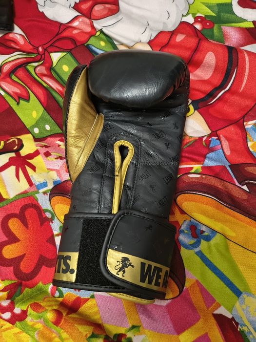 Vînd manuși box LEONE 8 OZ