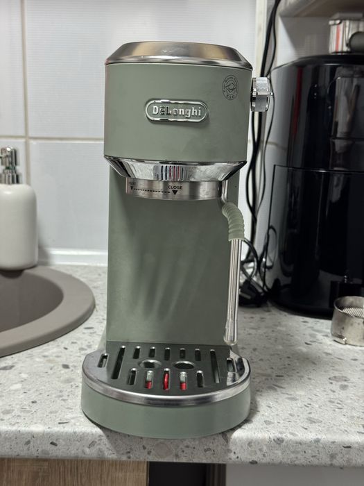 Aparat de cafea DeLonghi ec.890
