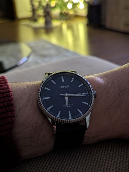 Vând ceas Lorus automatic