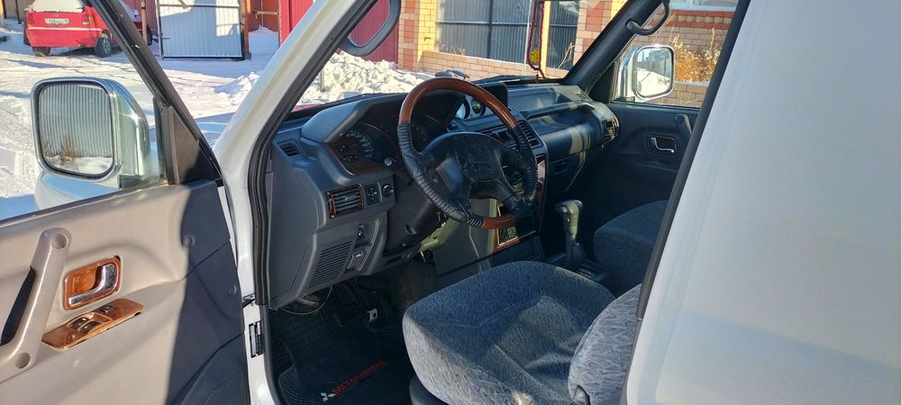 Продам Митсубиси поджеро 2