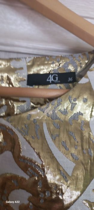 Продам  кофту фирмы гизи