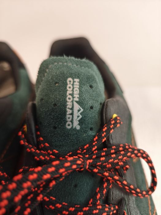 Adidași high colorado