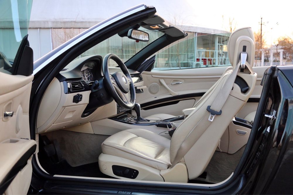 BMW Seria 3 / E93 / 320i