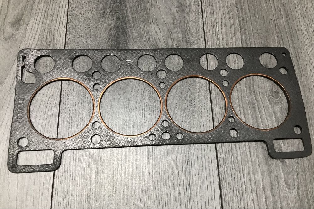 Garnitura chiulasa chiuloasa Dacia 1300 1310 Nova Papuc 1.3 1.4 1.6