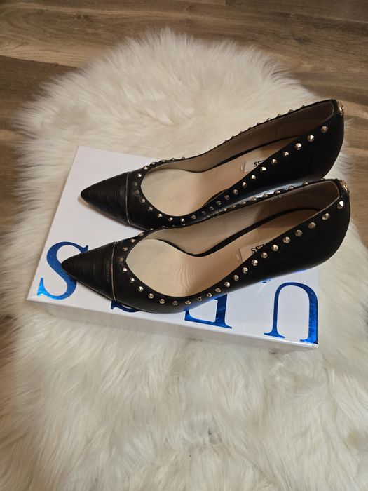 GUESS черни токчета