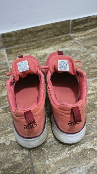 Vand pantofi sport Asics barbati