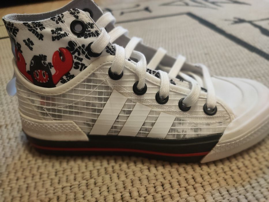 Vând ghete deosebite panza Adidas nr.36 2/3, stare impecabila