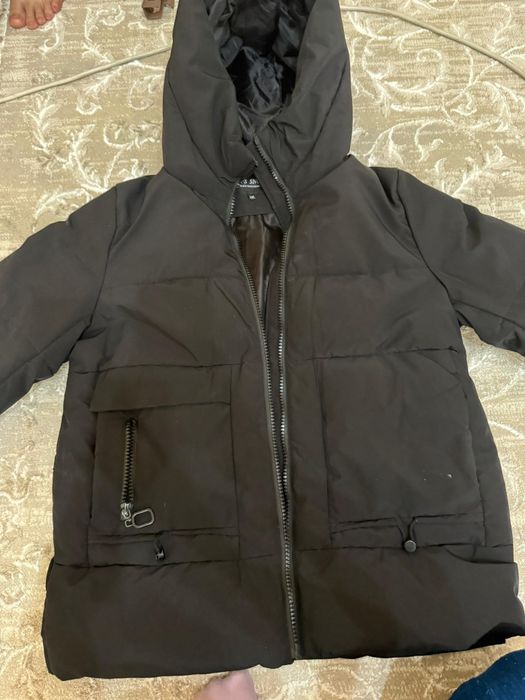 Куртка размер М 2500тг