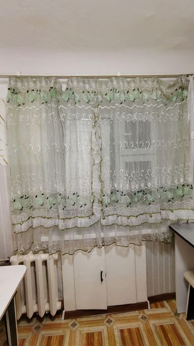 Продам тюль и люстры