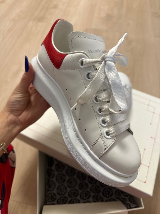 Snickersi Dama Alexander McQueen