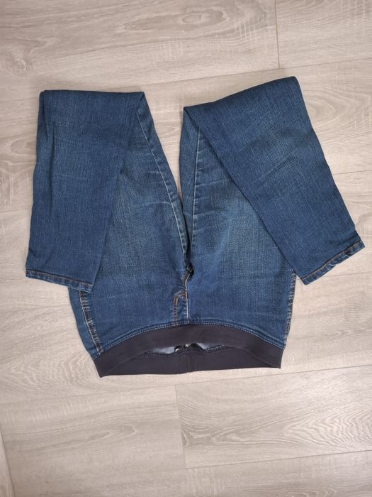 Pantaloni blugi de dama