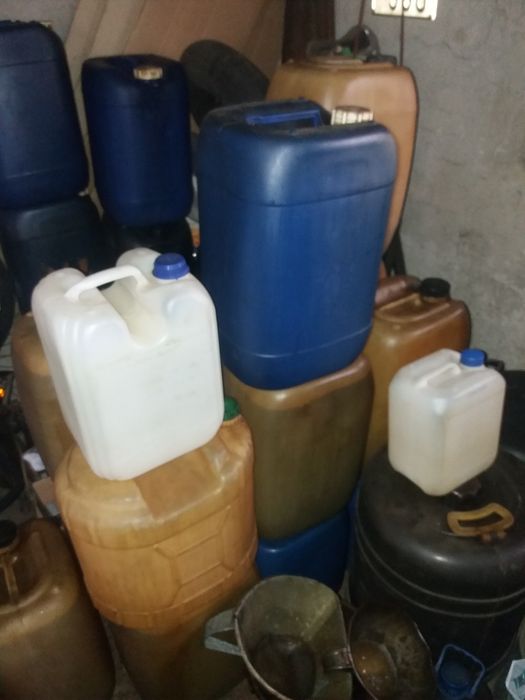 Butoi,bidon 60 litri din plastic gros cu capac filetant