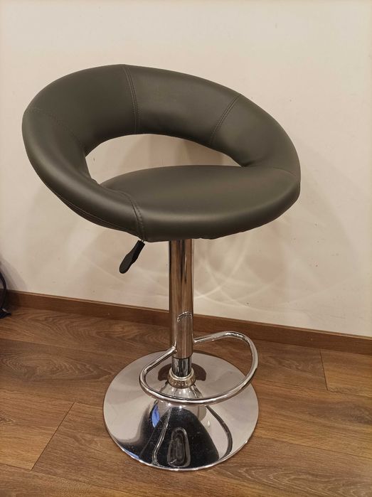 Модерен въртящ се БАР СТОЛ от еко кожа