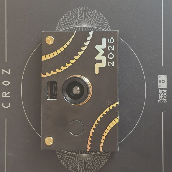 Компактная камера PaperShoot