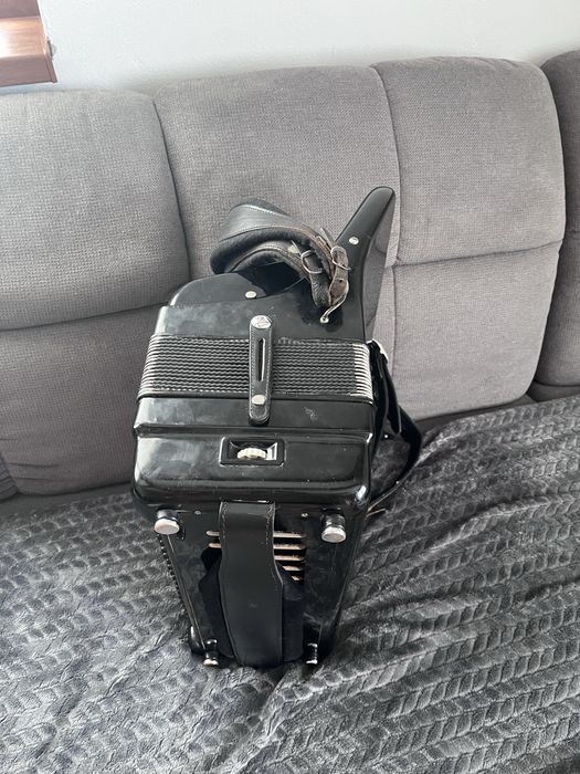 Acordeon Weltmeister supita s4 personalizat