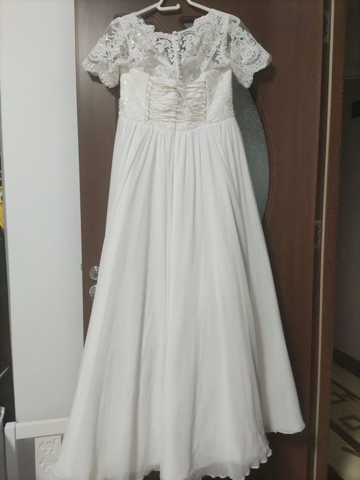 Rochie mireasa lunga