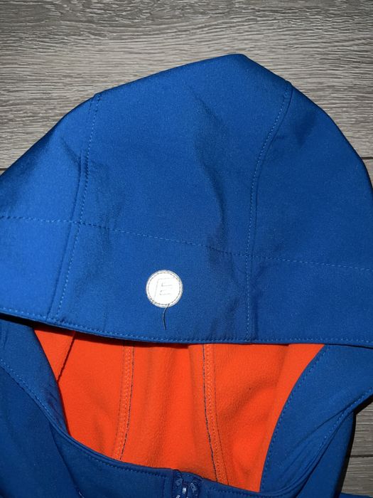 Vând geacă Icepeak