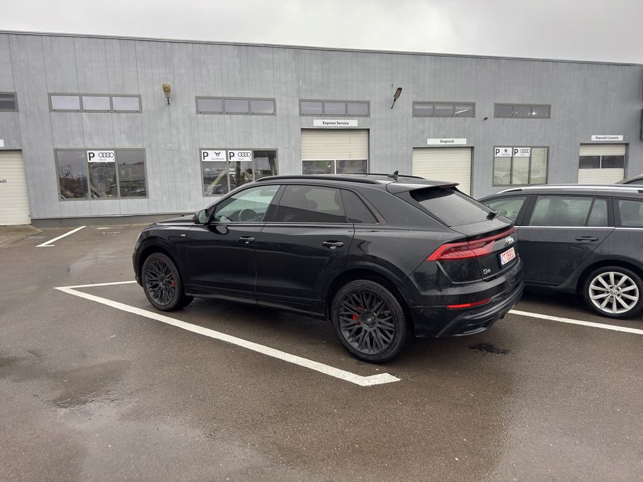 Audi Q8 55 TFSI  Progressiv Mild-Hybrid Tiptronic 8+1