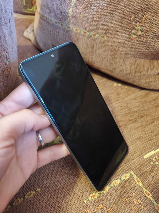 Продавам телефон Xiaomi redmi note 11 pro 5g