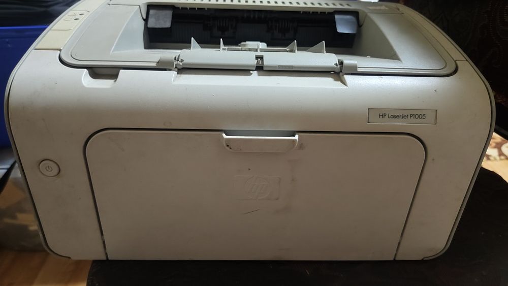 Продам принтер hp laserjet 1005